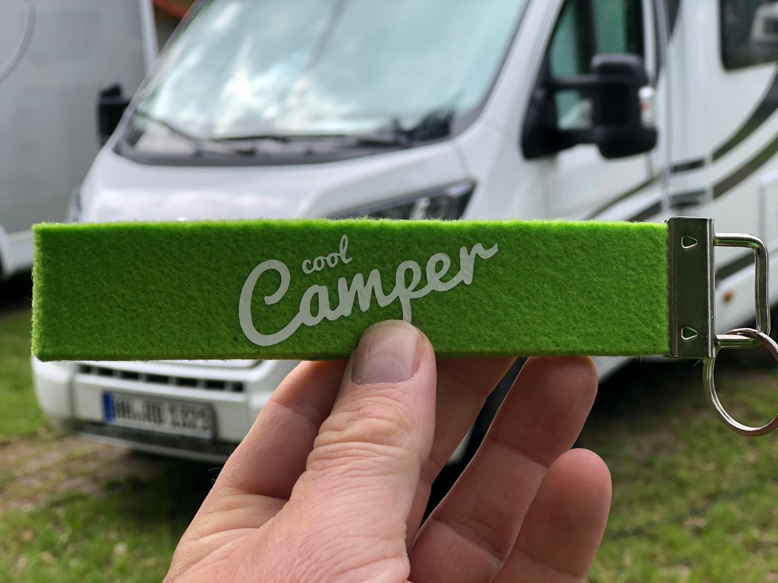 cool-camper-schluesselanhaenger-gruen