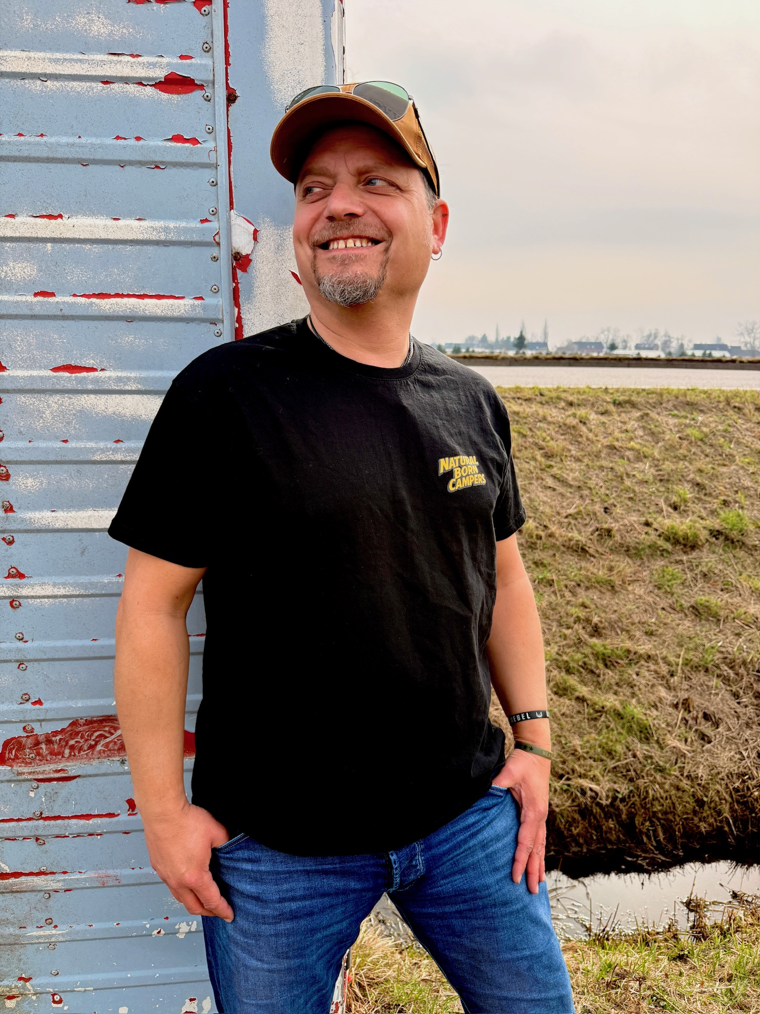 NATURAL BORN CAMPERS Fanshirt - Camping T-Shirt (Unisex)