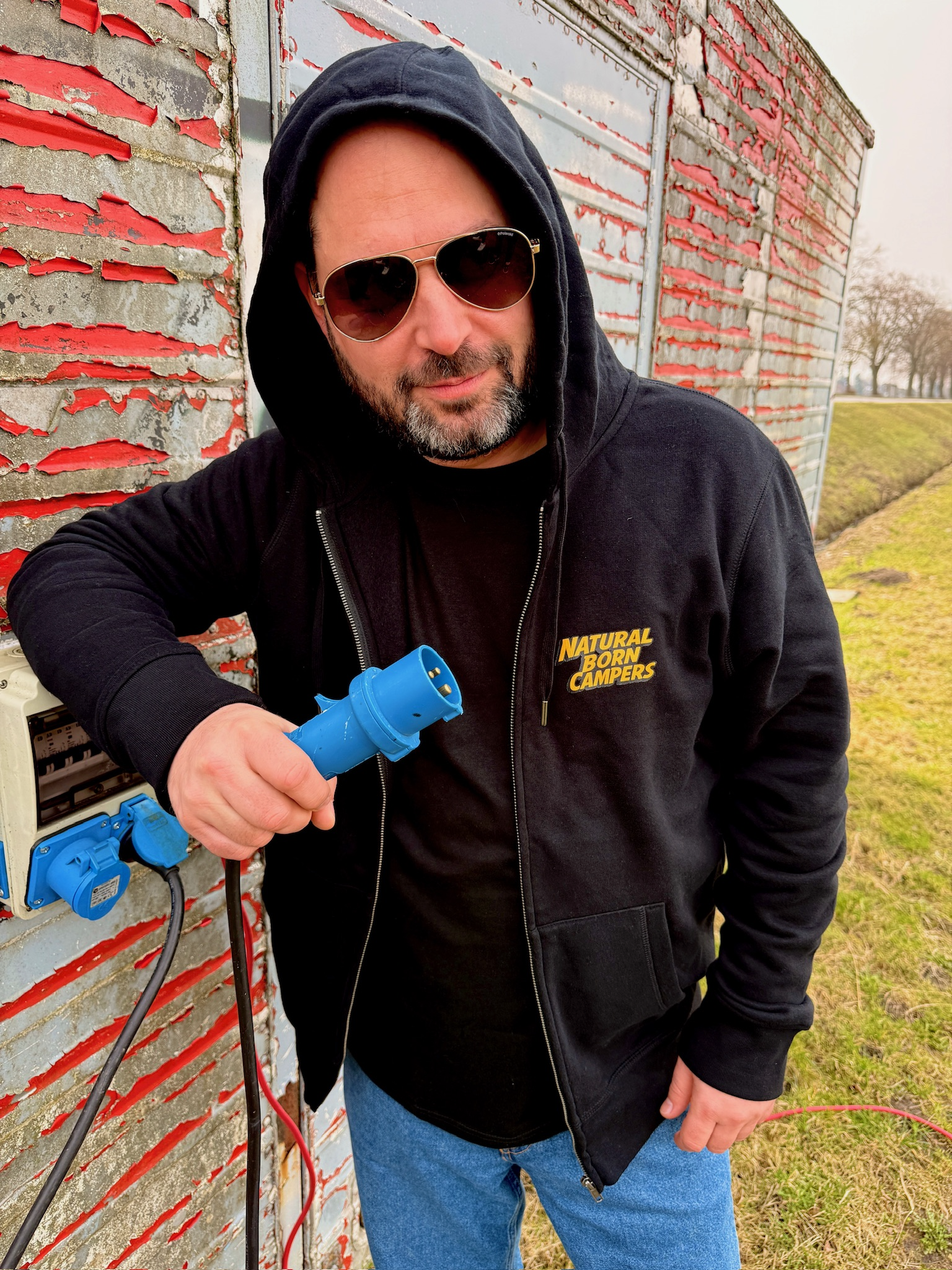 NATURAL BORN CAMPERS - Zipped-Hoodie (Unisex)